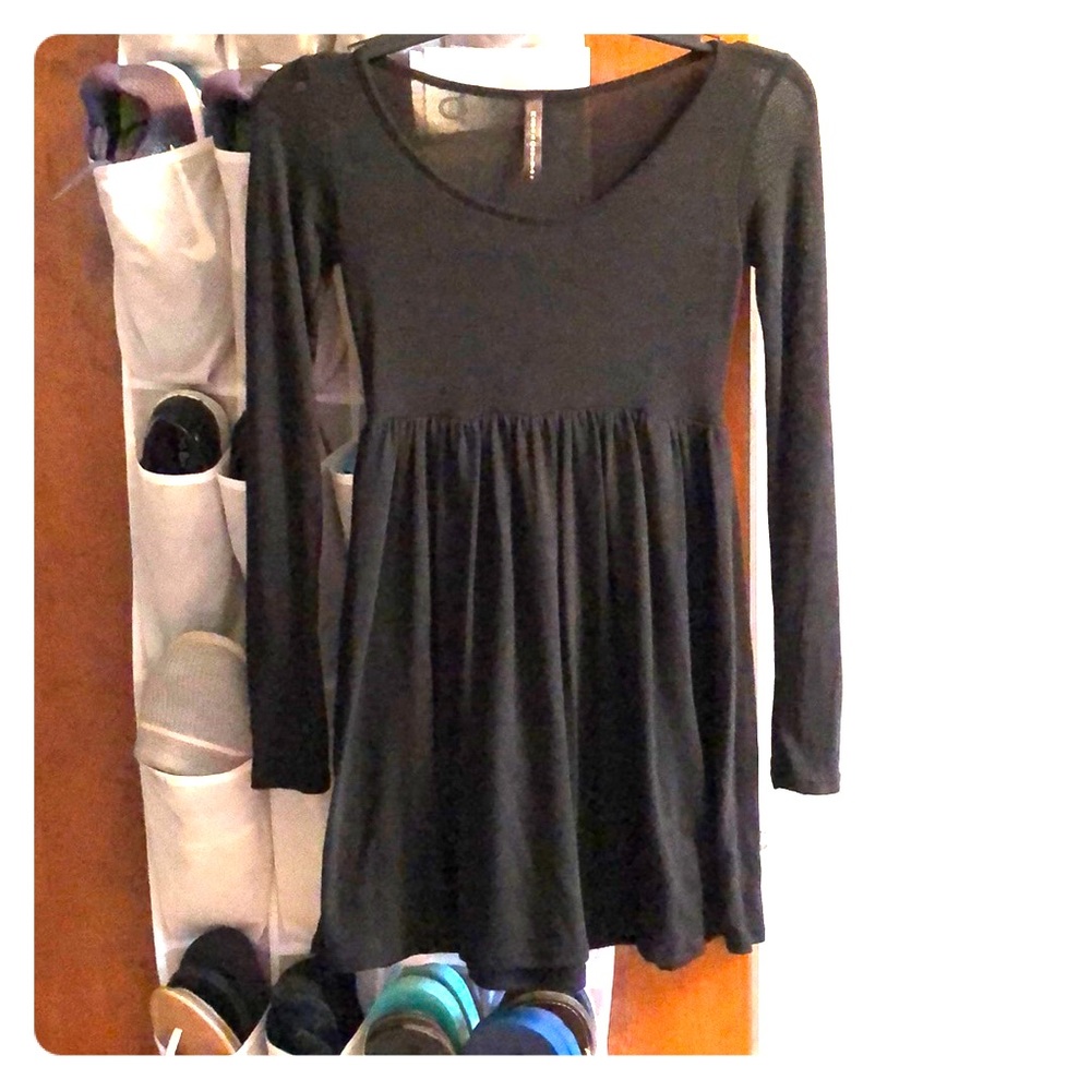 Short long sleeve dress